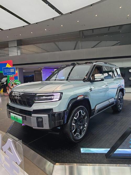 佛山238比亚迪方程豹硬派越野的爆款，英菲尼迪35周年与你共成长